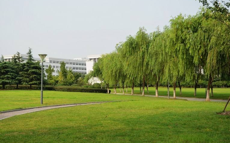 重慶市醫藥經貿學校招生對象、招生要求
